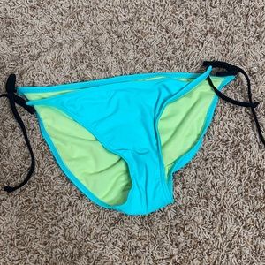 NWT Xhilaration bikini bottom Size L